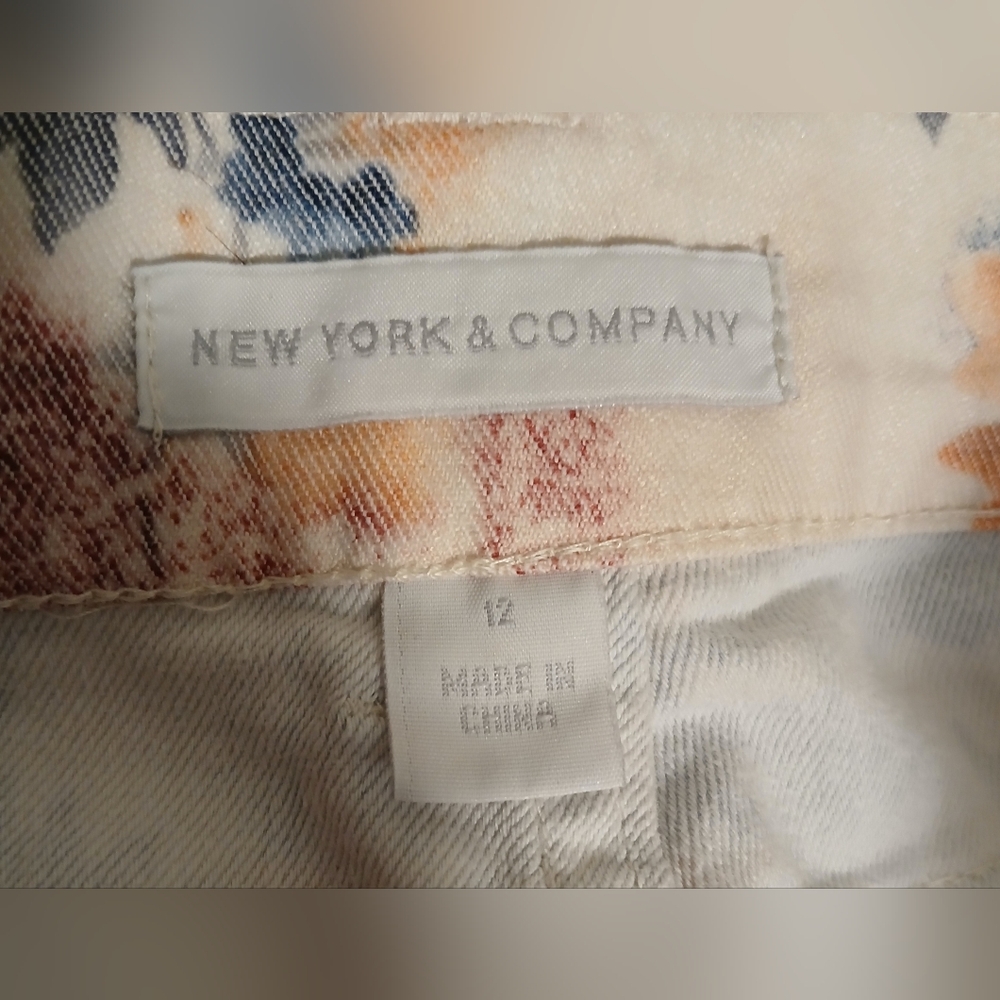 New York & Company Floral Jeans‎ - Picture 8 of 9